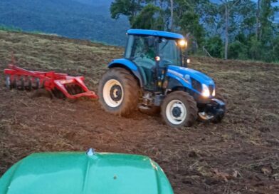 Secretaria de Meio Ambiente continua auxílio para produtores rurais de Queluz