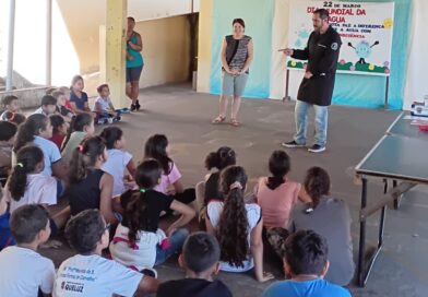Saúde realiza escovação supervisionada com crianças da Escola do Bairro Figueira